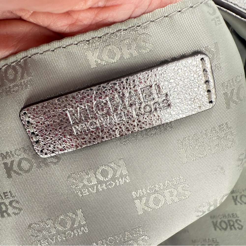Michael Kors Sloan Leather Clutch / Chain Shoulder Bag with Silver Turnlock - Picture 6 of 17
